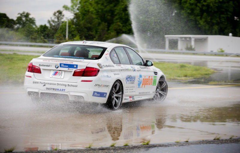Recordul mondial la drift continuu a fost doborât de un BMW M5: 82.5 kilometri fără oprire! - Poza 3