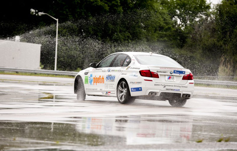 Recordul mondial la drift continuu a fost doborât de un BMW M5: 82.5 kilometri fără oprire! - Poza 4