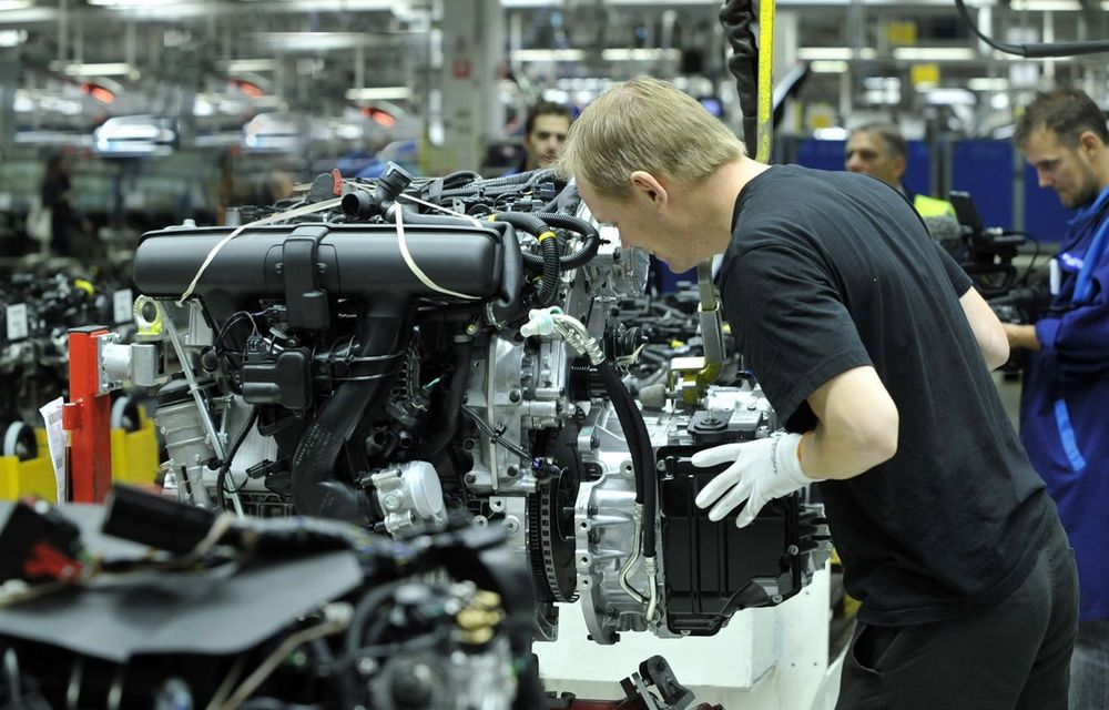 Volvo creşte cu 90% producţia lui V60 Plug-in Hybrid - Poza 2