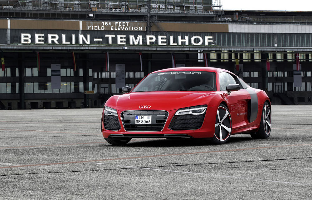 REPORTAJ: Salt în viitor cu Audi R8 electric - Poza 2
