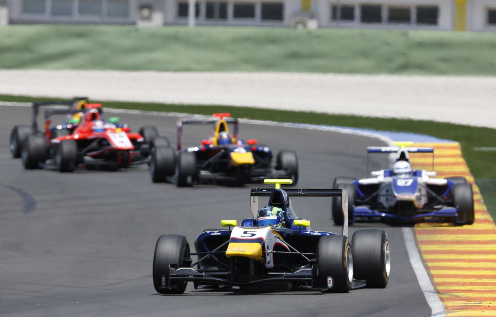 Robert Vişoiu a câştigat a doua cursă de GP3 de la Valencia - Poza 5