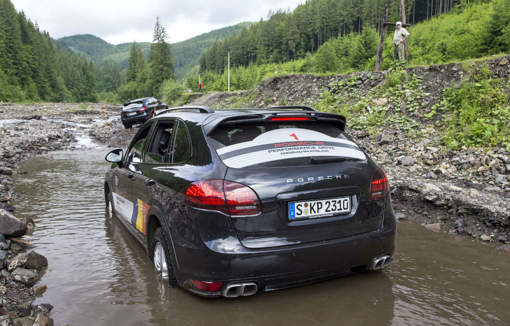 Aventuri în Europa de Est: 1500 de kilometri cu un Cayenne Diesel S în Porsche Performance Drive 2013 - Poza 32