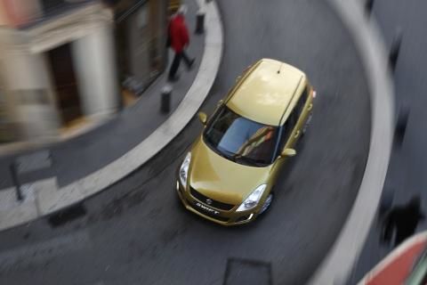 Suzuki Swift facelift, primele imagini ale versiunii restilizate - Poza 6