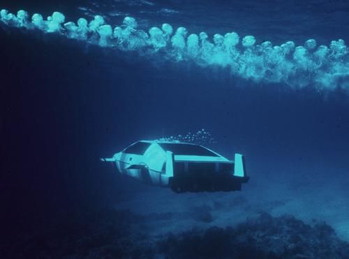 Licitaţie pentru Lotus-ul Esprit transformat în submarin în filmul James Bond - Poza 2