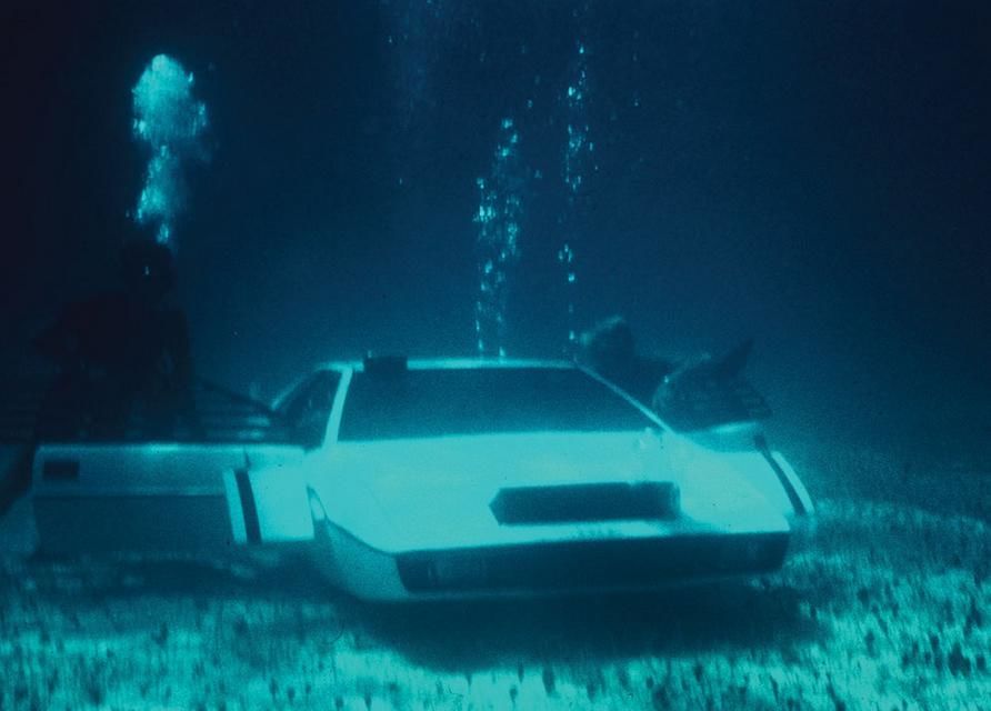 Licitaţie pentru Lotus-ul Esprit transformat în submarin în filmul James Bond - Poza 5