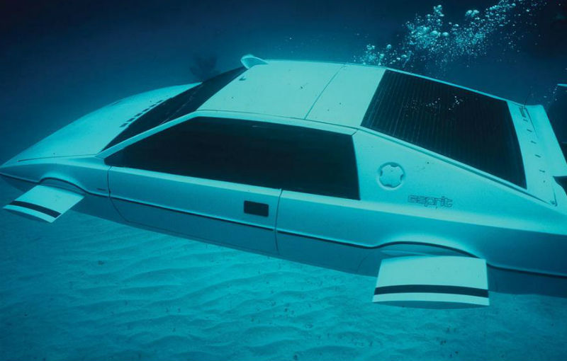 Licitaţie pentru Lotus-ul Esprit transformat în submarin în filmul James Bond - Poza 1