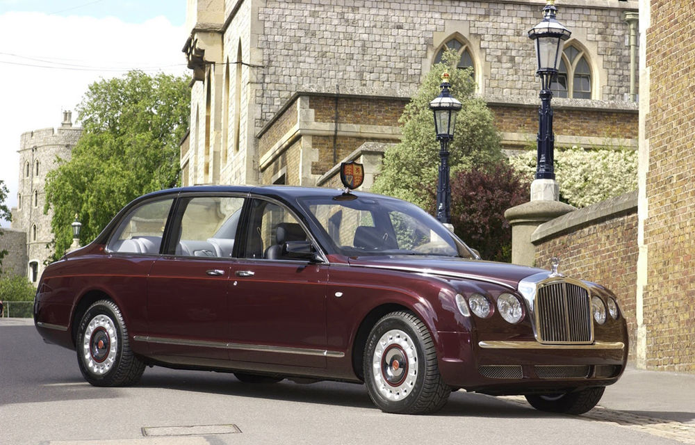 Limuzina Bentley folosită de Regina Marii Britanii va fi expusă pentru publicul larg - Poza 1