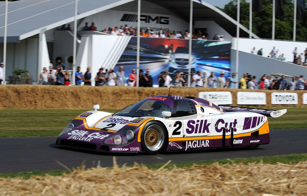 Un Jaguar XJR8/9 Le Mans pilotat de Justin Law a obţinut cel mai bun timp la Goodwood - Poza 1