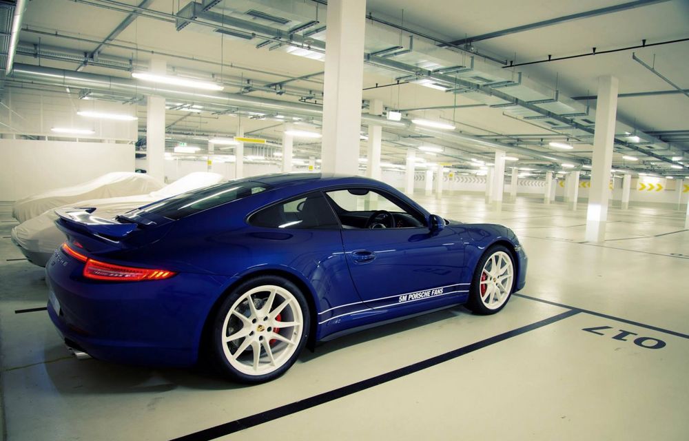 Porsche a creat un Carrera 4S unic pentru cei cinci milioane de fani de pe Facebook - Poza 13