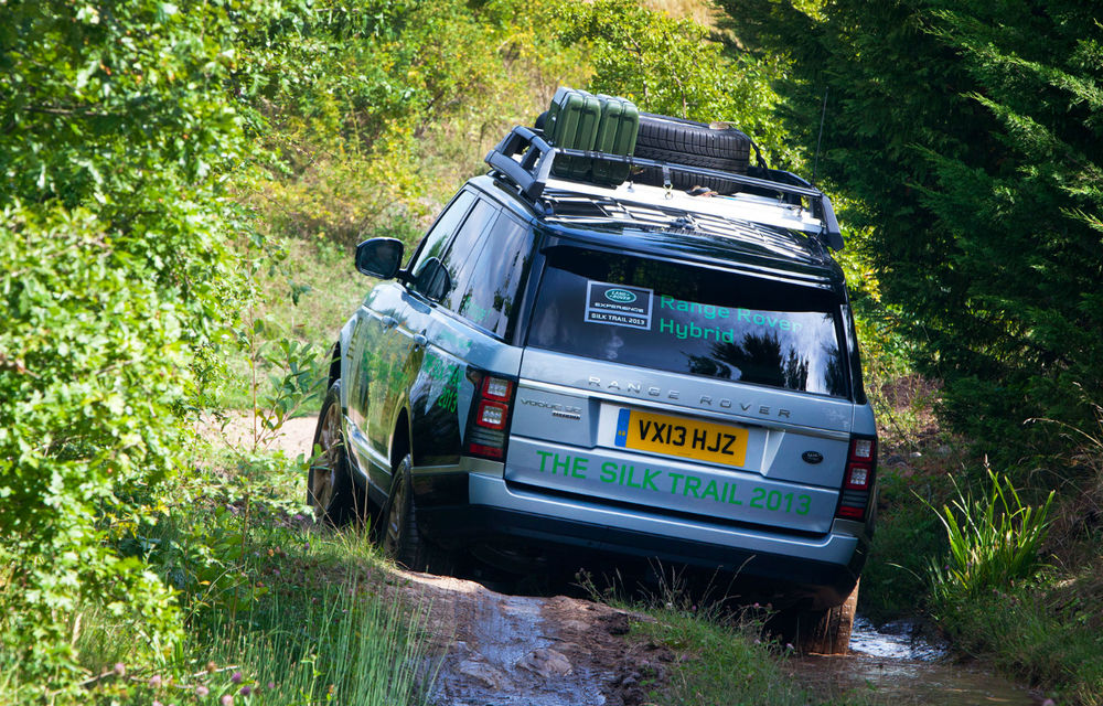 Range Rover aduce doi hibrizi la Frankfurt - Poza 3