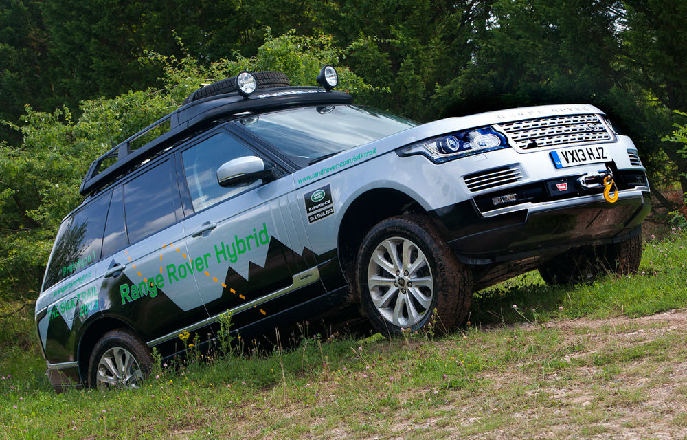 Range Rover aduce doi hibrizi la Frankfurt - Poza 4