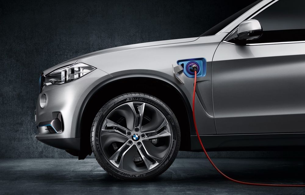BMW Concept5 eDrive, versiunea hibridă plug-in a lui X5, anunţă un consum mixt de 3.8 litri la sută - Poza 12