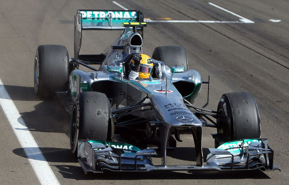 Hamilton este surprins de pole, Alonso crede că poate câştiga de pe locul nouă - Poza 1