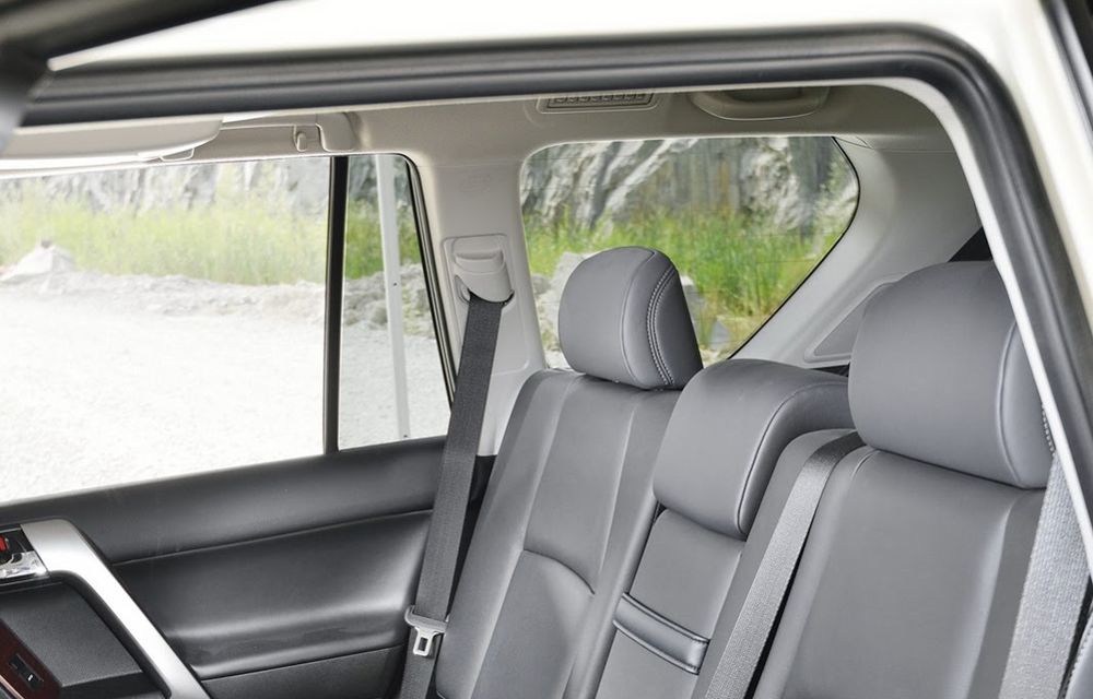 Toyota Land Cruiser facelift - imagini şi detalii oficiale - Poza 17