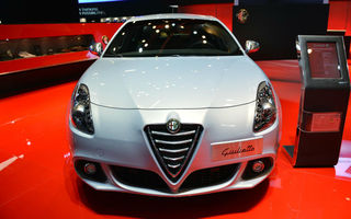 FRANKFURT 2013 LIVE: Standul Alfa Romeo te întâmpină cu sportivul 4C şi Giulietta facelift