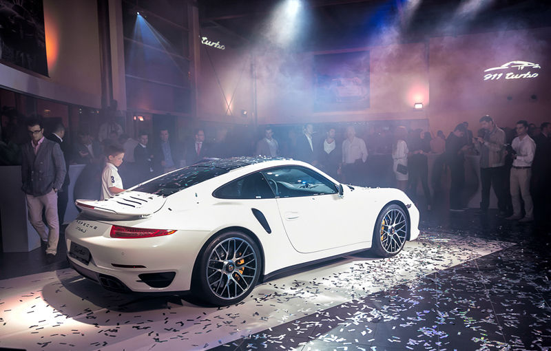 Noul 911 Turbo, premiera deschiderii oficiale a primului Centru Porsche din România - Poza 2