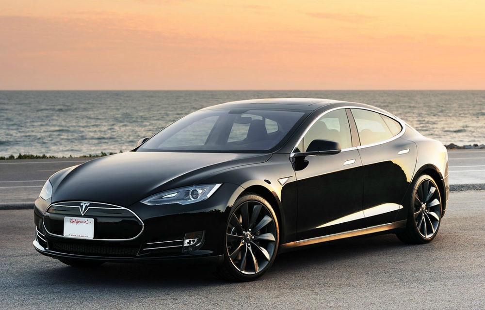 Tesla Model S a ajuns în oferta de maşini exotice a celor de la Hertz - Poza 1