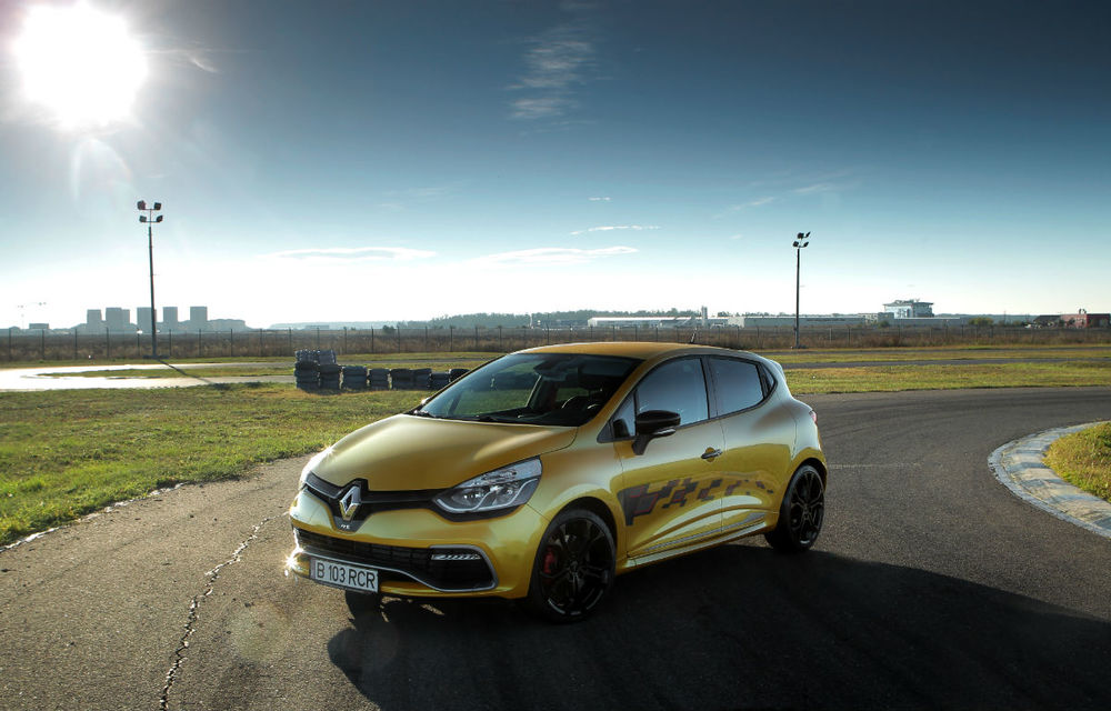 Renault Sport Experience: senzații tari pe circuit cu sportivele Renault - Poza 19
