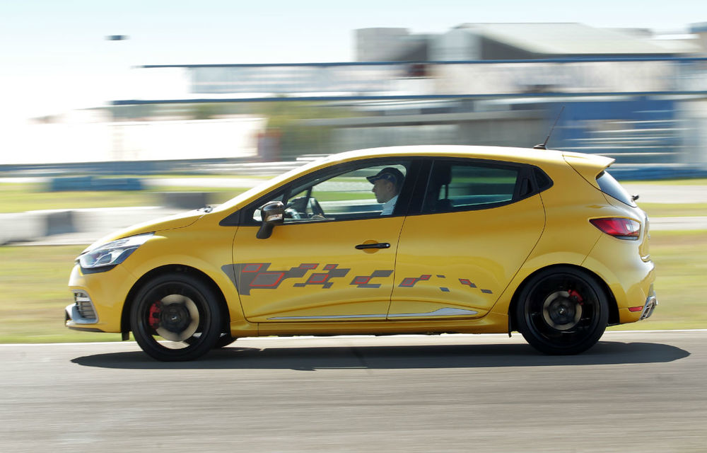 Renault Sport Experience: senzații tari pe circuit cu sportivele Renault - Poza 16