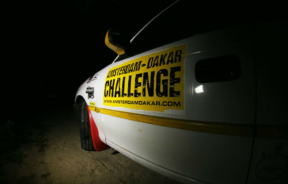 POVEŞTI AUTO: Doi tineri români vor parcurge 10.000 km pe ruta Bucureşti-Amsterdam-Dakar - Poza 10