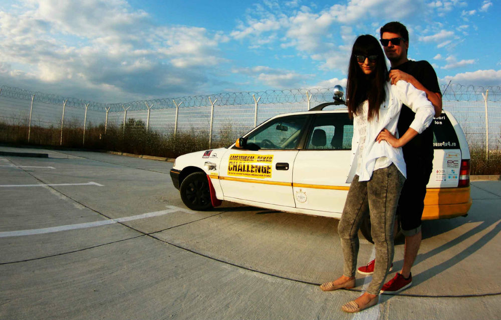 POVEŞTI AUTO: Doi tineri români vor parcurge 10.000 km pe ruta Bucureşti-Amsterdam-Dakar - Poza 1