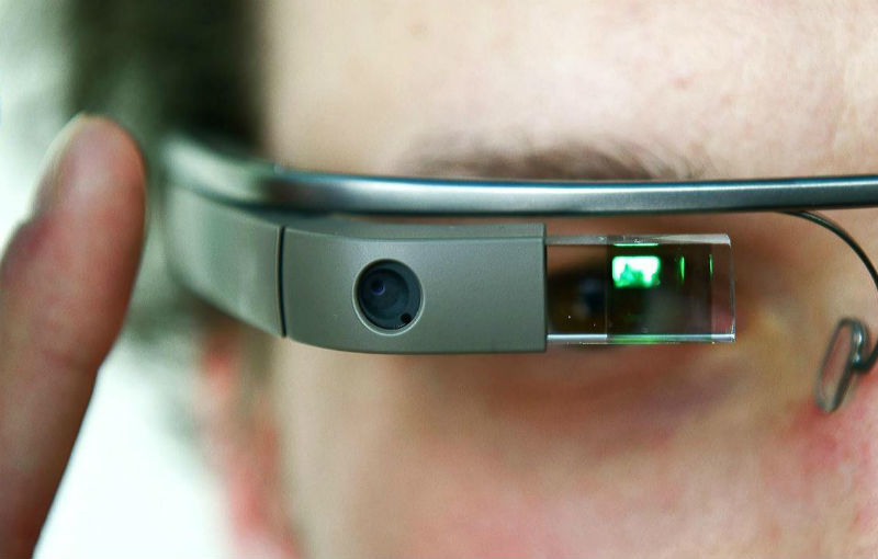 Mercedes a dezvoltat un sistem de navigaţie pentru ochelarii Google Glass - Poza 1