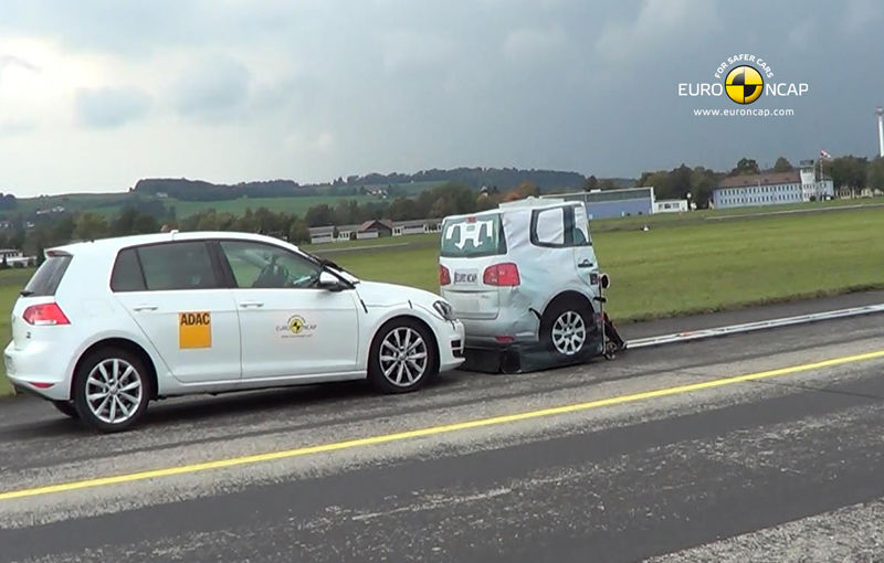 EuroNCAP a testat frânarea automată de urgenţă pe 8 modele. Mercedes E-Klasse are cel mai bun rezultat - Poza 2