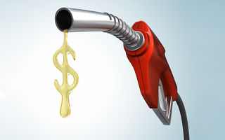 Acciza pentru carburanţi: 50 de bani pe litru pentru 4.000 kilometri de autostradă în următorii 12 ani