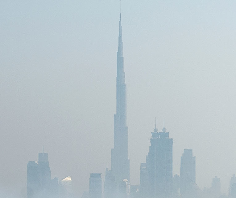 Red Bull a sărbătorit titlurile cu &quot;cerculeţe&quot; pe helipadul clăirii Burj Al Arab din Dubai - Poza 12