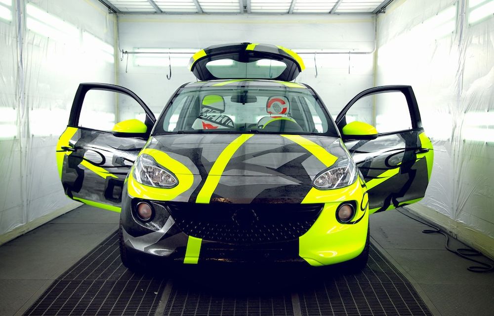 Opel Adam Valentino Rossi: versiune personalizată după gusturile pilotului italian - Poza 2