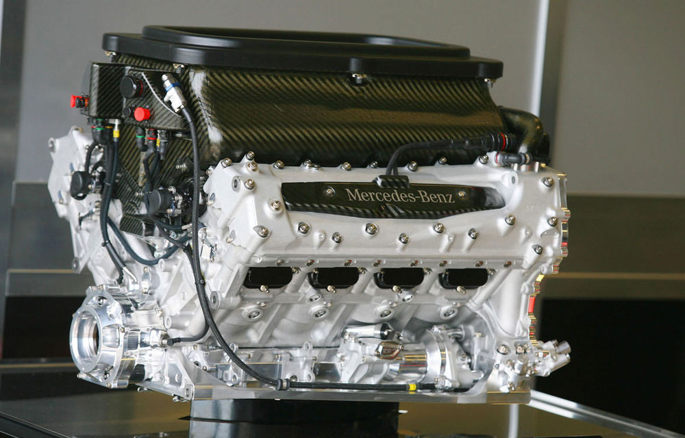 VIDEO: Mercedes îşi ia rămas bun de la ultimul motor V8 de 2.4 litri - Poza 1