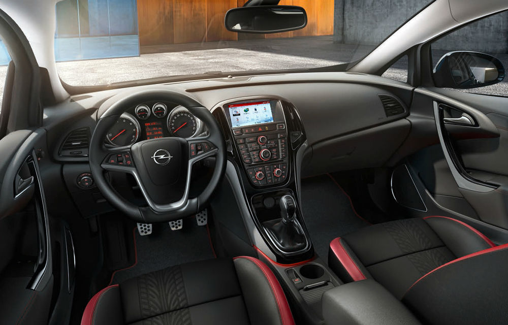 Opel Astra primeşte sistemul IntelliLink în gama de opţionale - Poza 2
