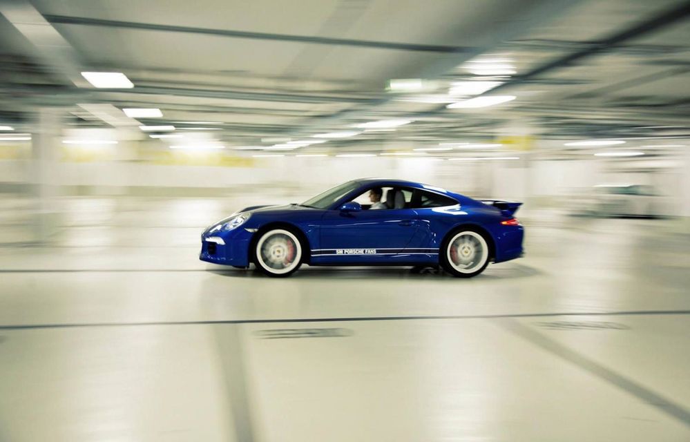 Porsche le mulţumeşte celor cinci milioane de fani de pe Facebook cu un clip special - Poza 1