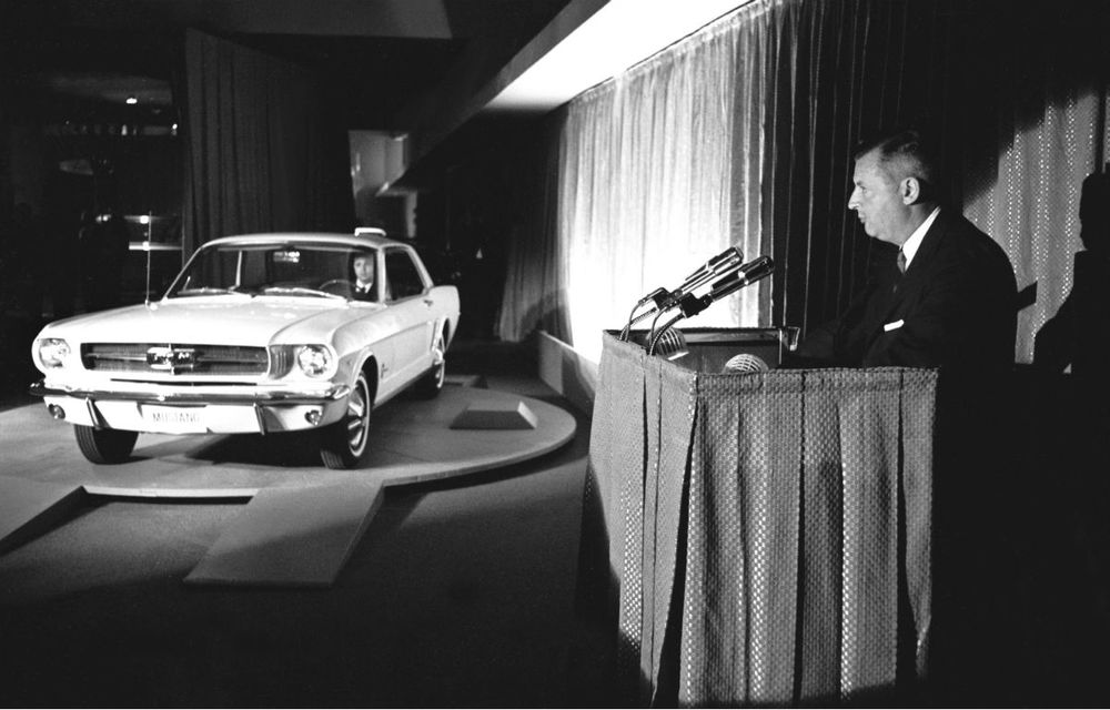 POVEŞTI AUTO: Ford Mustang - 50 de ani de legendă - Poza 38