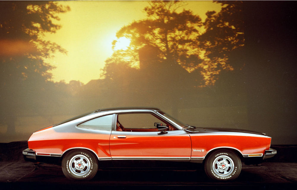 POVEŞTI AUTO: Ford Mustang - 50 de ani de legendă - Poza 18