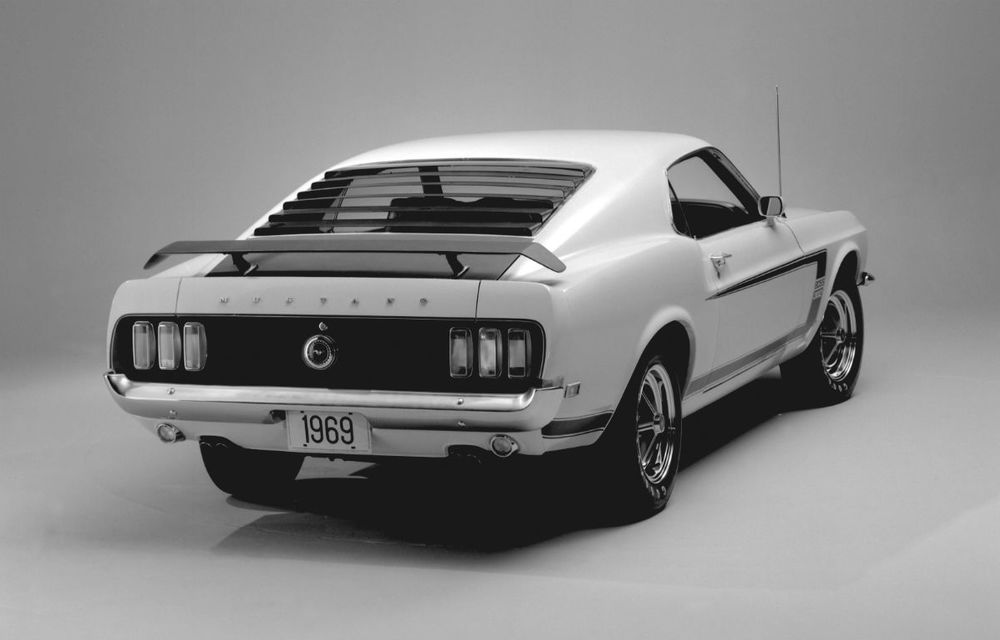 POVEŞTI AUTO: Ford Mustang - 50 de ani de legendă - Poza 8