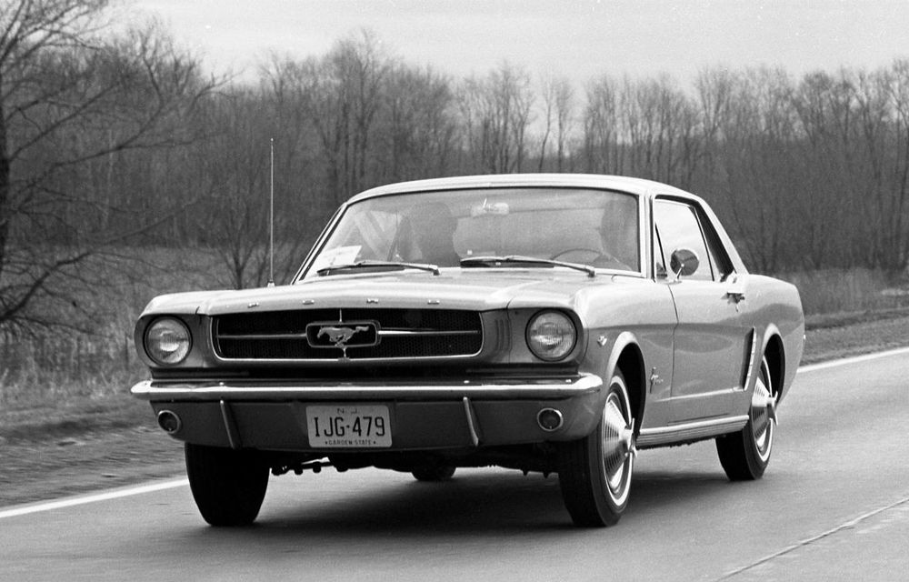 POVEŞTI AUTO: Ford Mustang - 50 de ani de legendă - Poza 36