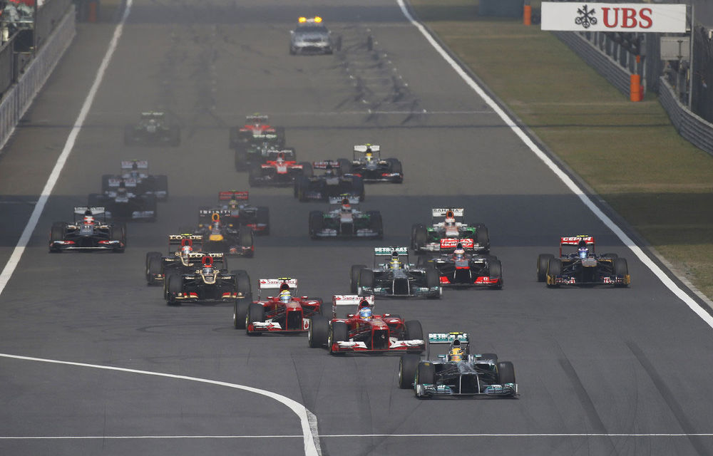 FIA renunţă la limitarea numărului de tururi pe circuit cu un set de pneuri în 2014 - Poza 1