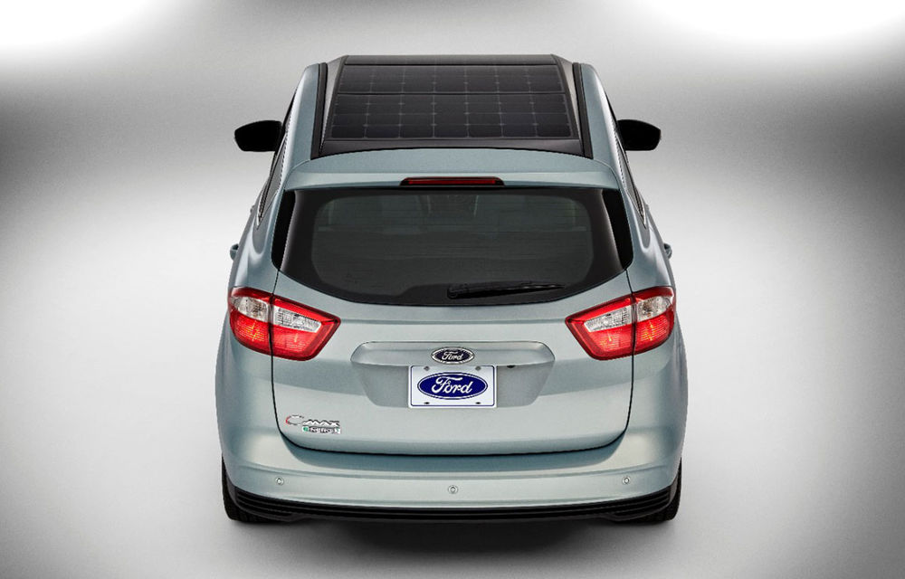 Ford C-Max Solar Energi Concept promite alimentarea bateriilor mașinii prin panourile solare de pe plafon - Poza 8