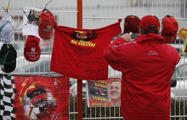 200 de fani Ferrari l-au vegheat pe Schumacher la împlinirea a 45 de ani - Poza 4