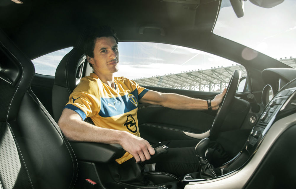 Opel a devenit sponsor principal al echipei de fotbal Petrolul Ploieşti - Poza 8