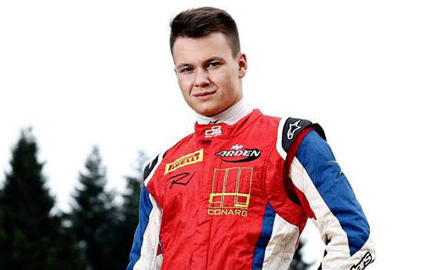 Robert Vişoiu va concura în GP3 şi în sezonul 2014 - Poza 1