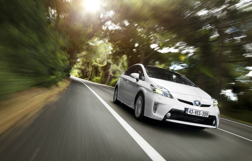 Toyota recheamă în service 1.9 milioane unităţi Prius pentru o actualizare software - Poza 1