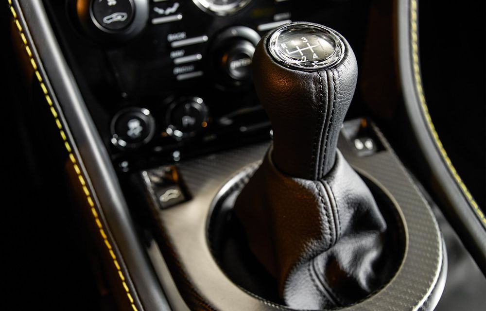 Aston Martin prezintă trei ediţii speciale ale lui DB9 şi V8 Vantage - Poza 17