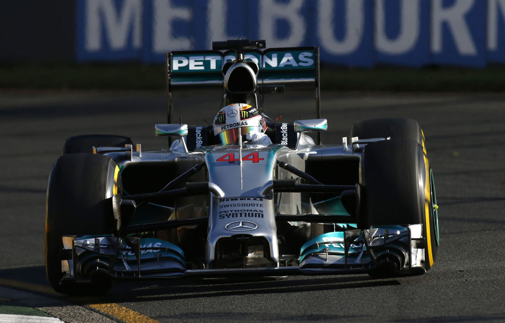 Hamilton îl învinge pe Ricciardo în lupta pentru pole position pe ploaie la Melbourne! - Poza 1