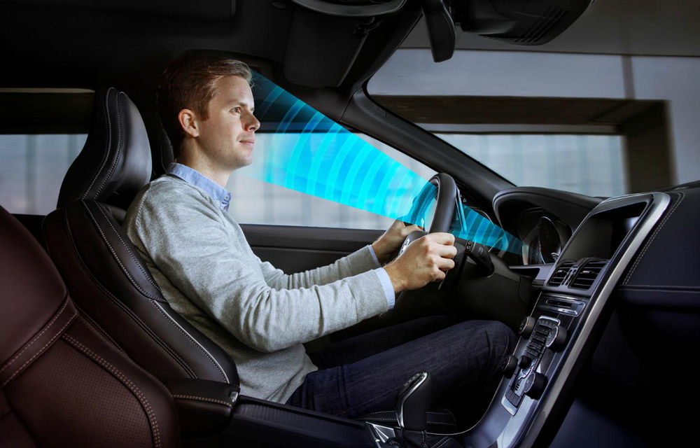 Volvo testează un nou sistem de siguranţă, care măsoară atenţia şoferului la drum - Poza 1