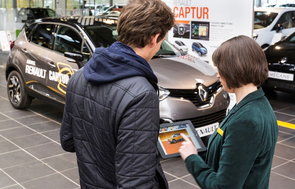 Renault Megane facelift a fost lansat în România alături de noul format de showroom - Poza 5