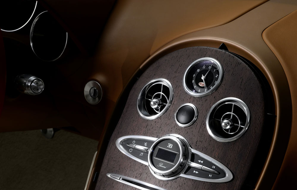 Bugatti Veyron Grand Sport Vitesse Black Bess - ediţie specială în cinstea lui Roland Garros - Poza 16