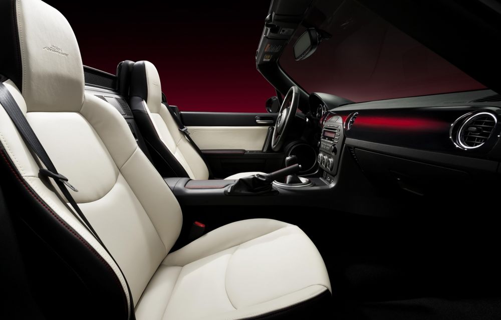 Mazda a prezentat o nouă ediţie aniversară a lui MX-5 şi platforma noii generaţii - Poza 12