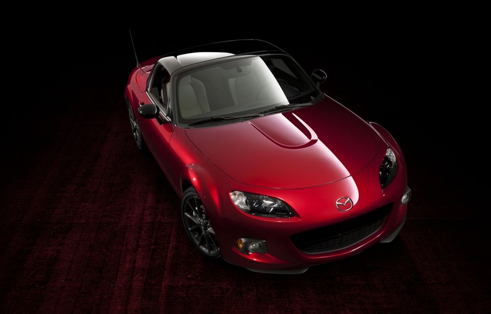 Mazda a prezentat o nouă ediţie aniversară a lui MX-5 şi platforma noii generaţii - Poza 1